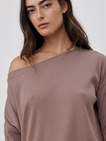 חולצת אוף-שולדר ריב חום בהיר