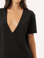 חולצת וי קצרה שחור