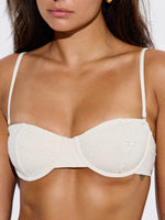 טופ ביקיני סטרפלס טקסטורה שמנת