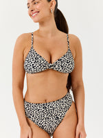 תחתון ביקיני גבוה מנומר