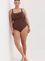 בגד ים שלם מחטב חום